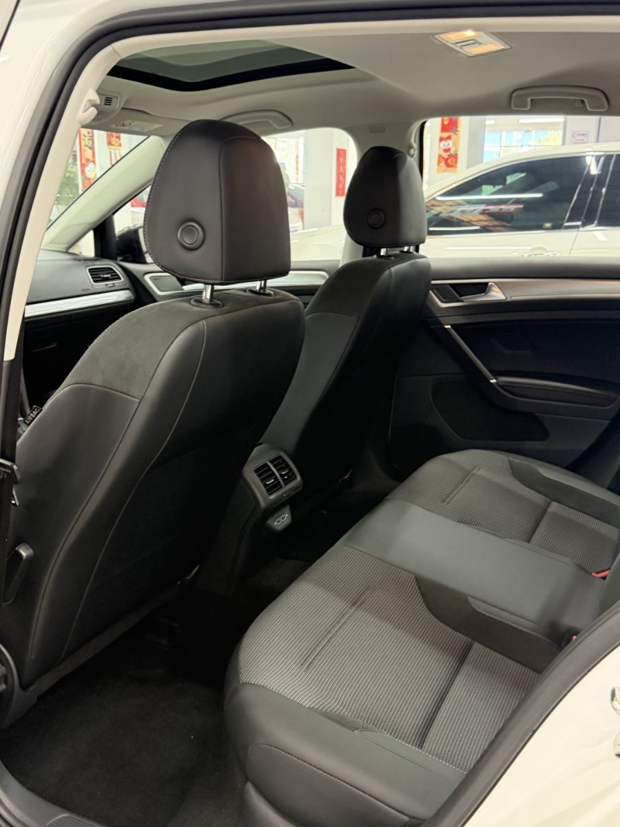 Volkswagen Golf 2020 #8 Volkswagen Golf 2020 car image #8