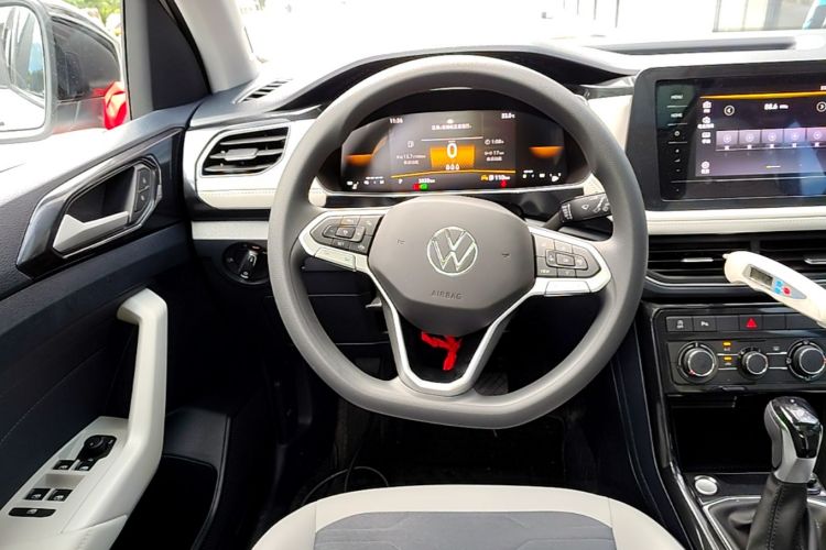 Volkswagen Tharu 2026 car image #11