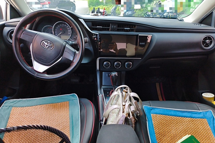 Toyota Corolla 2017 immagine di auto #11