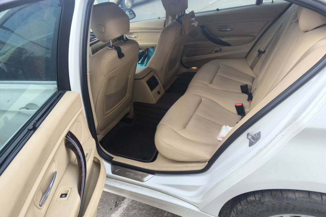 BMW 3 Series 2013 car image #21