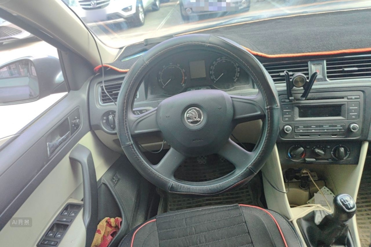 Skoda Rapid 2014 #12 Skoda Rapid 2014 car image #12