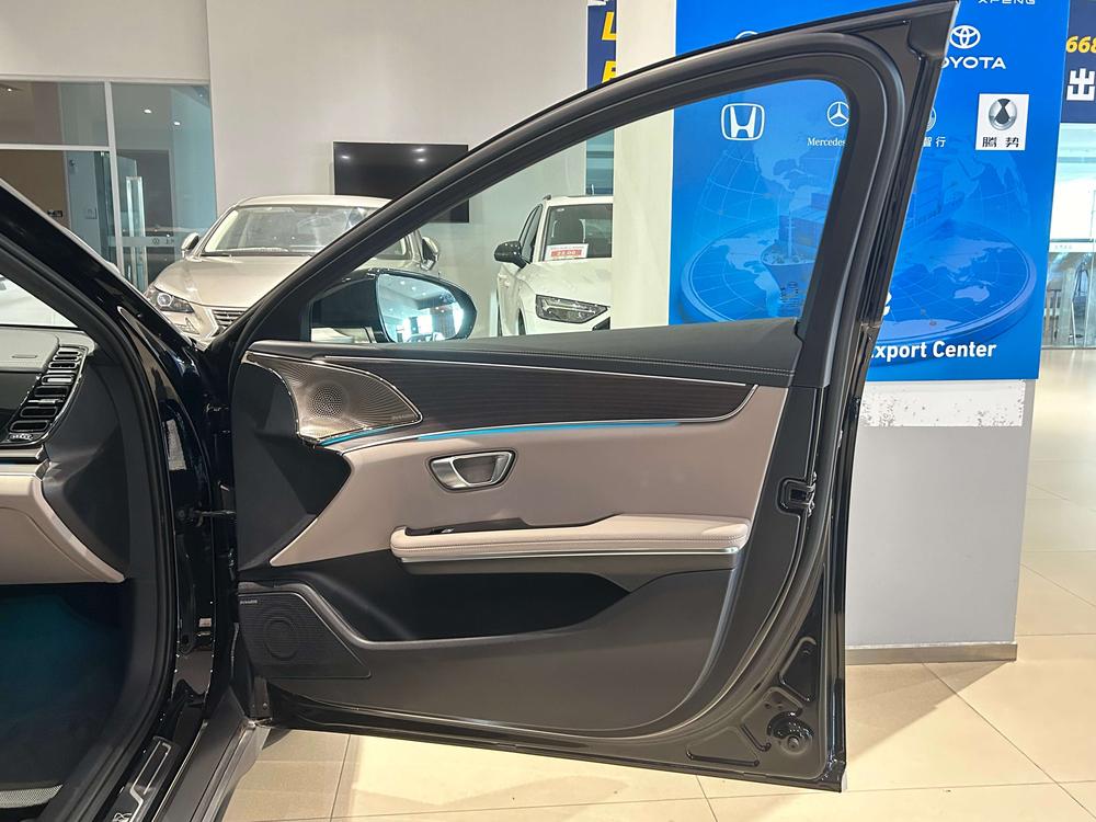 BYD Han 2024 car image #9