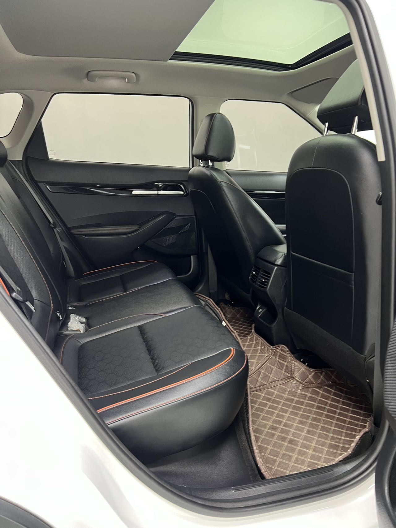 Kia Seltos 2023 immagine di auto #9
