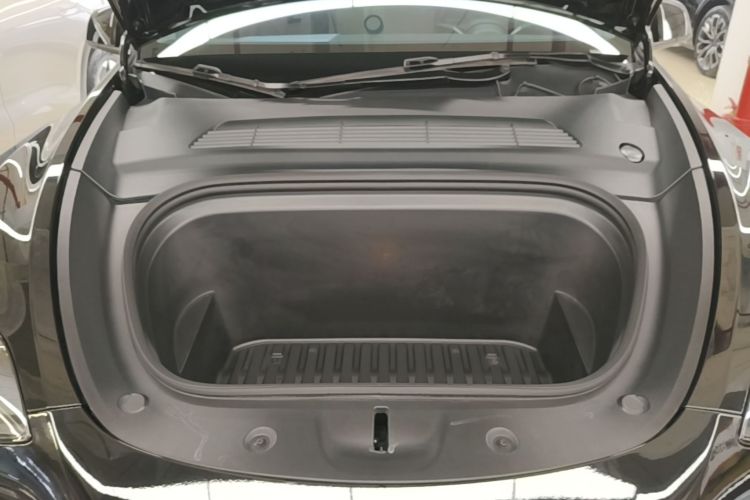 Tesla Model Y 2021 #20 Tesla Model Y 2021 car image #20