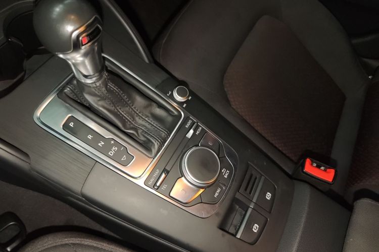 Audi A3 2019 car image #11