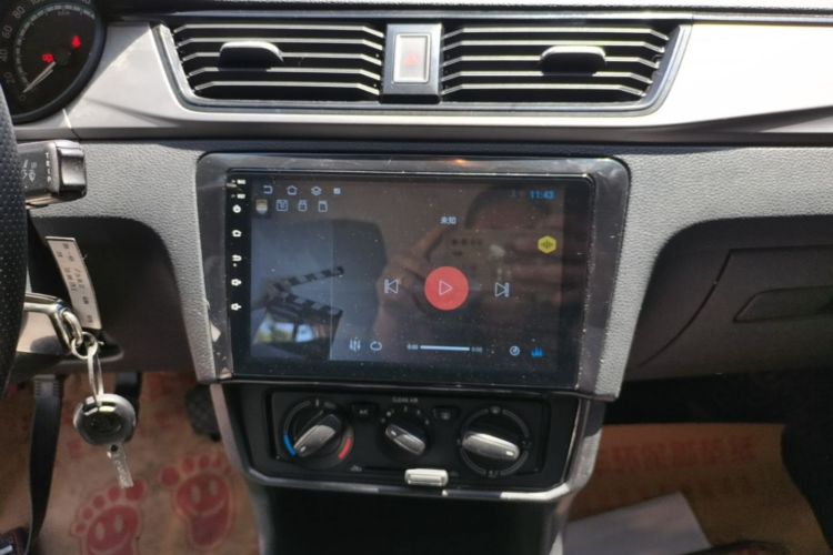 Skoda Rapid 2023 car image #13