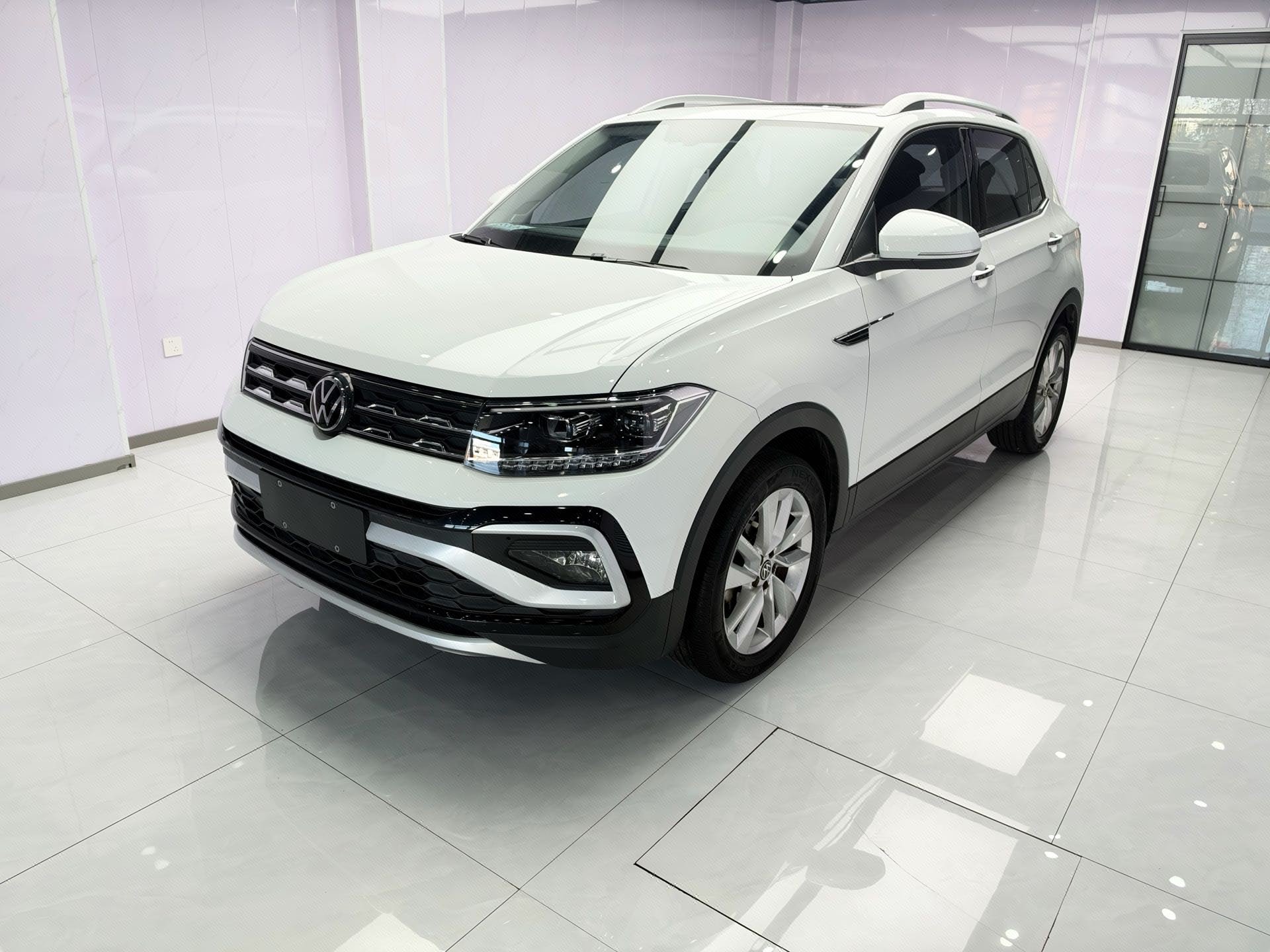 Volkswagen T-Cross 2022 car image 