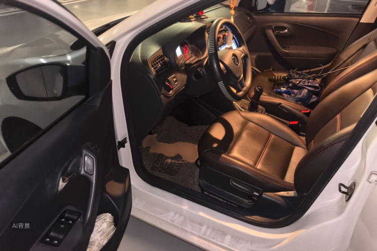Volkswagen Polo 2017 car image #18