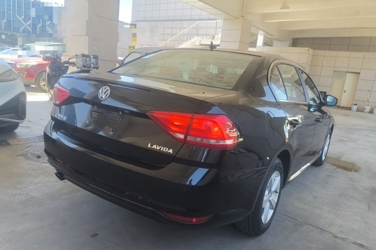 Volkswagen Lavida 2017 car image #7