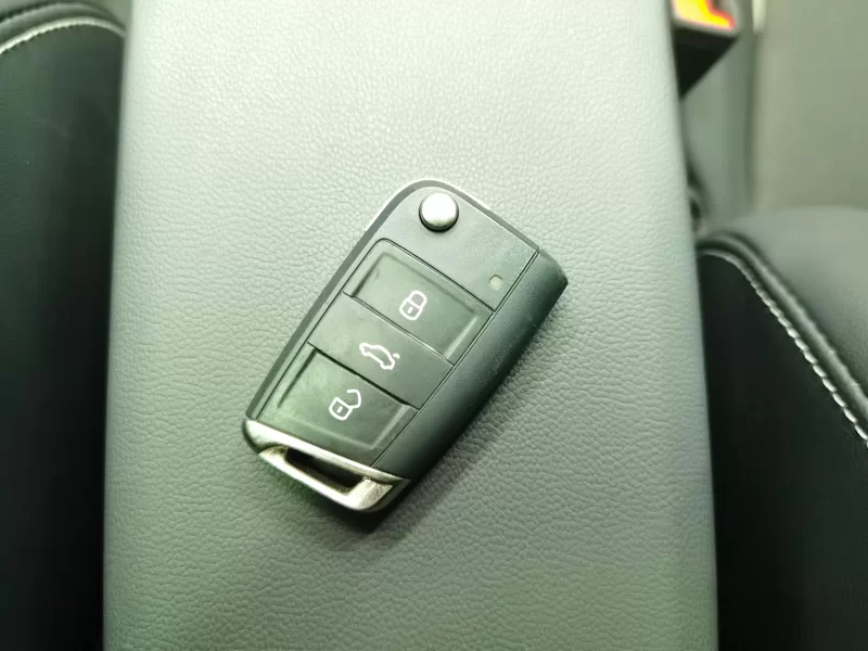 Volkswagen Polo 2023 immagine di auto #25