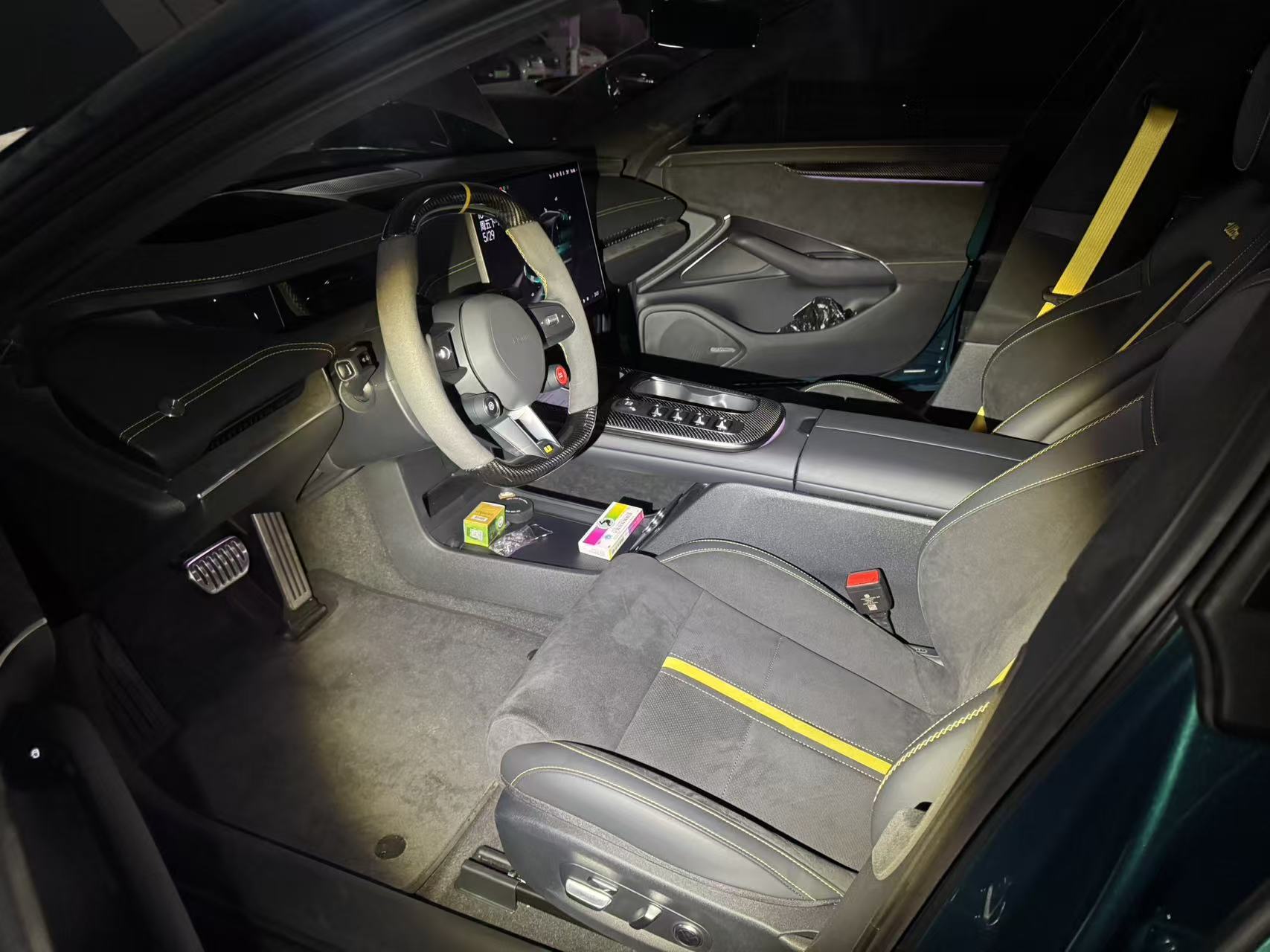MI SU7 Ultra 2025 car image #6