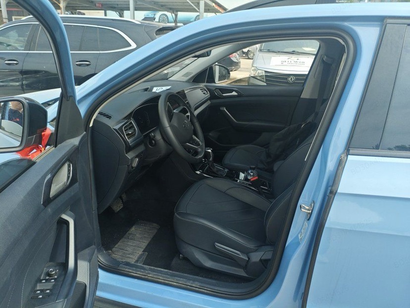 Volkswagen Tharu 2024 car image #3