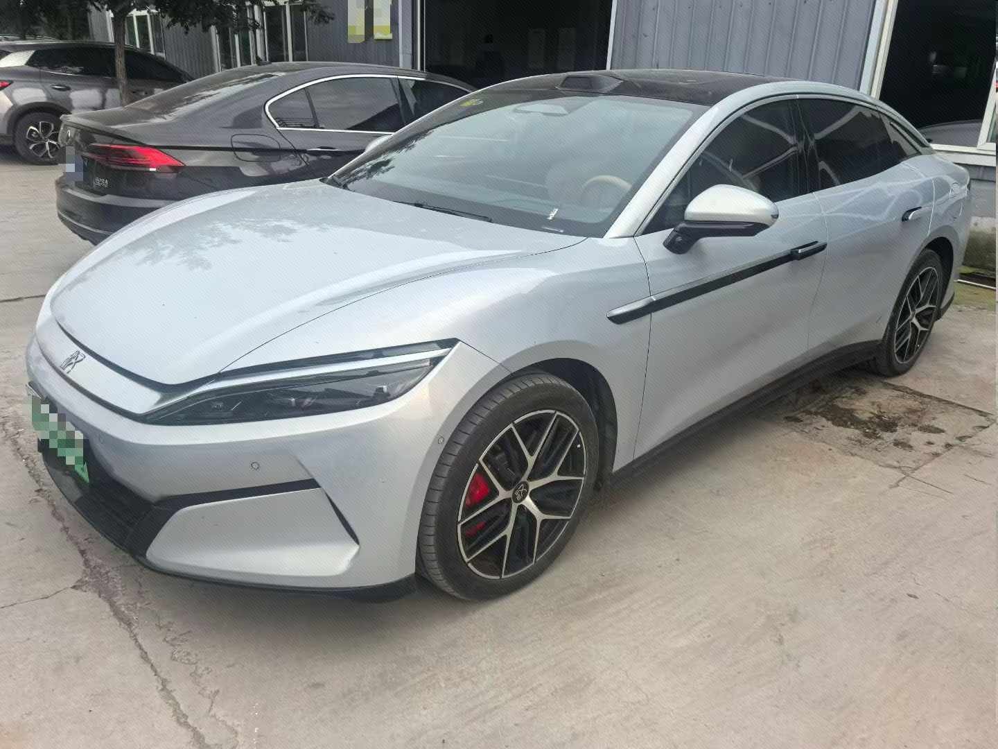BYD HanL 2025 BYD HanL 2025 car image