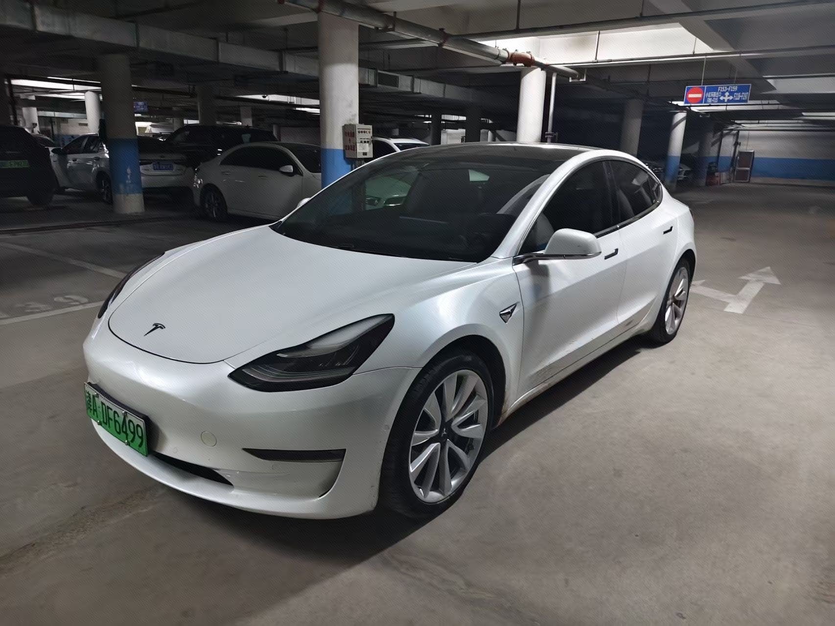 Tesla Model 3 2020 car image 