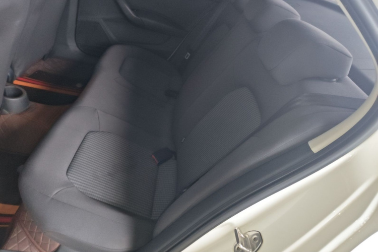 Volkswagen Santana 2017 car image #17