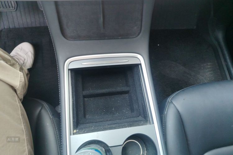 Tesla Model Y 2021 #16 Tesla Model Y 2021 car image #16