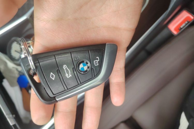 BMW 3 Series 2021 #10 BMW 3 Series 2021 car image #10