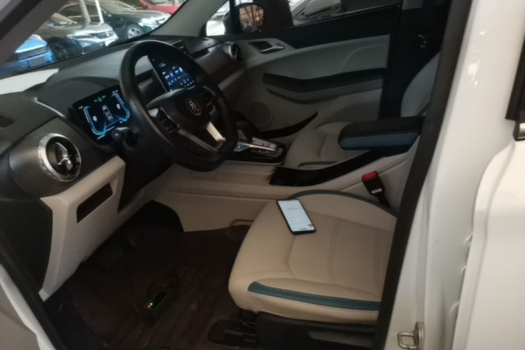 BYD Yuan Pro 2023 immagine di auto #15