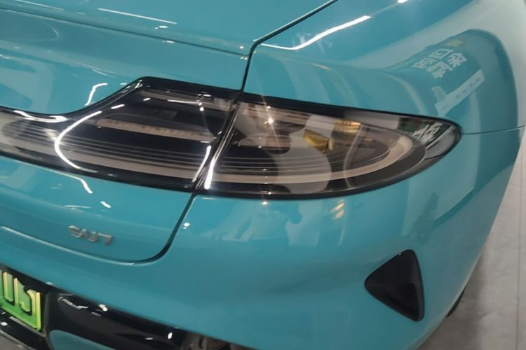 MI SU7 2025 car image #8