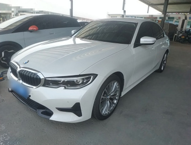 BMW 3 Series 2021 car image 