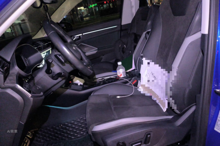 Audi Q3 2020 car image #17