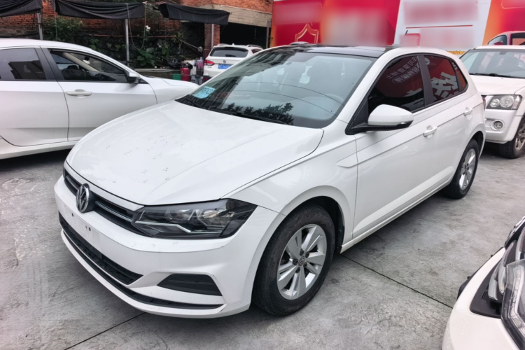 Volkswagen Polo 2021 car image #2