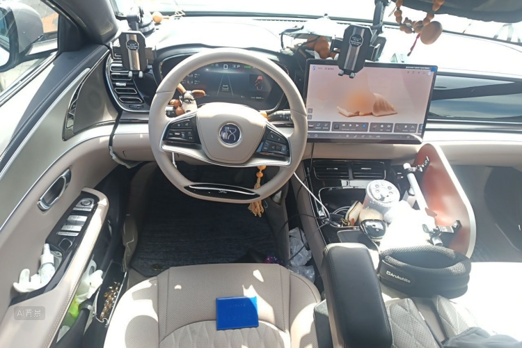 BYD Han 2024 car image #12