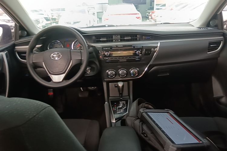 Toyota Corolla 2015 #11 Toyota Corolla 2015 car image #11