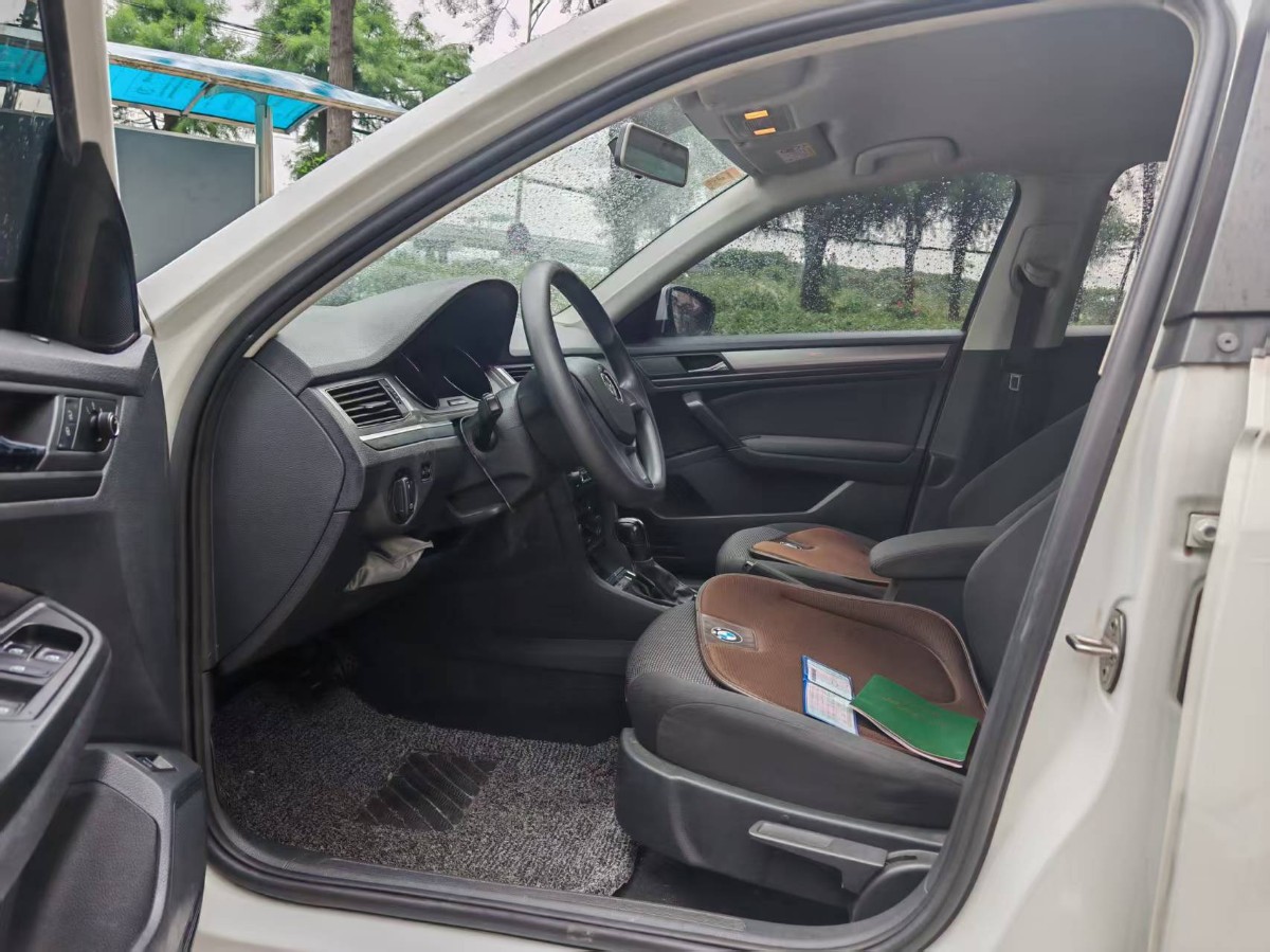 Volkswagen Bora 2020 car image #4