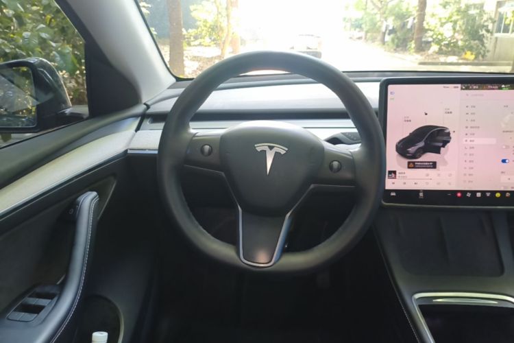 Tesla Model Y 2024 #15 Tesla Model Y 2024 immagine di auto #15