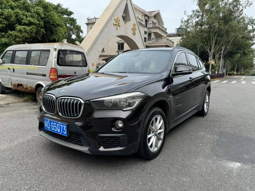 BMW X1 2017 BMW X1 2017 car image