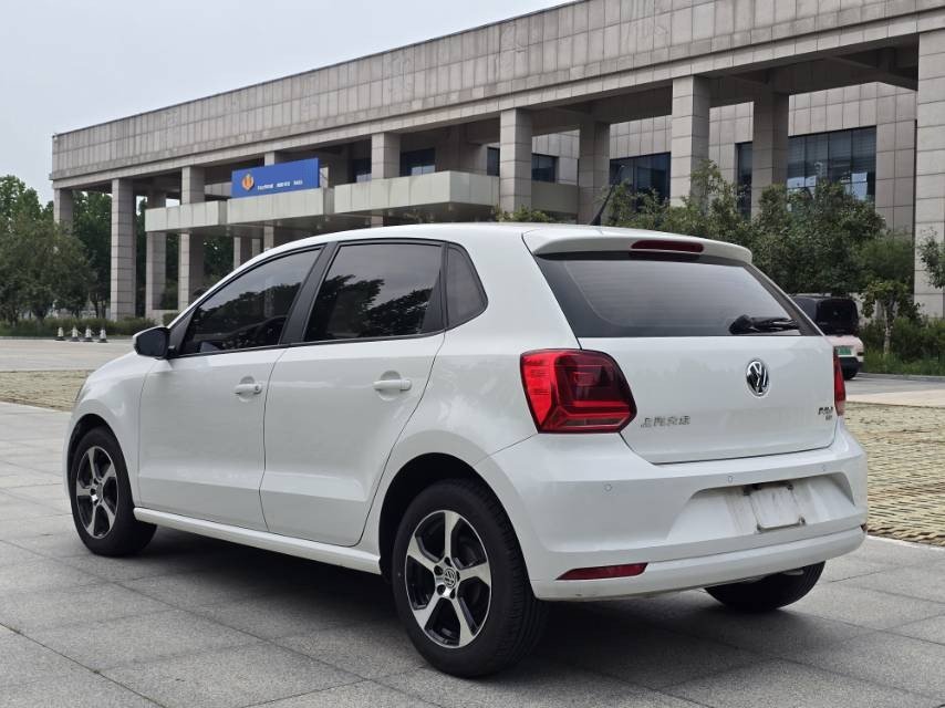 Volkswagen Polo 2017 صورة سيارة #9