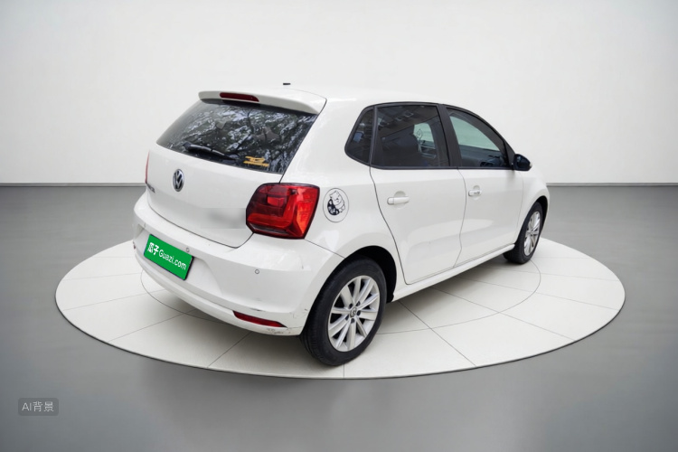 Volkswagen Polo 2015 car image #5