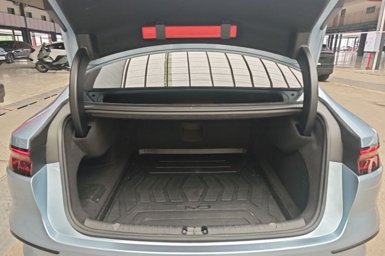 BYD Han 2023 car image #19