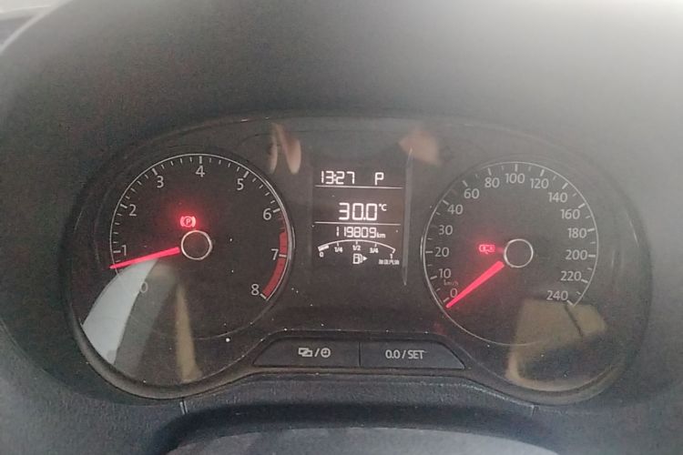 Volkswagen Polo 2017 #16 Volkswagen Polo 2017 car image #16