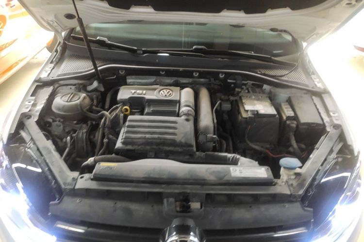 Volkswagen Golf 2019 car image #20