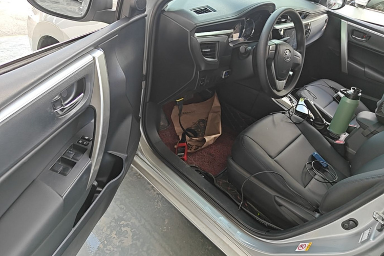 Toyota Corolla 2017 #13 Toyota Corolla 2017 car image #13