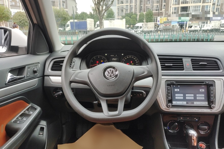Volkswagen Lavida 2016 car image #11