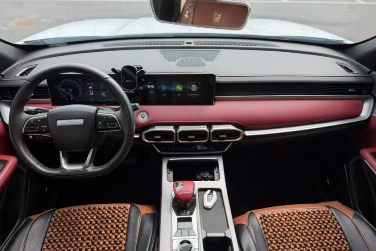 Jetour X70 PLUS 2025 #10 Jetour X70 PLUS 2025 car image #10