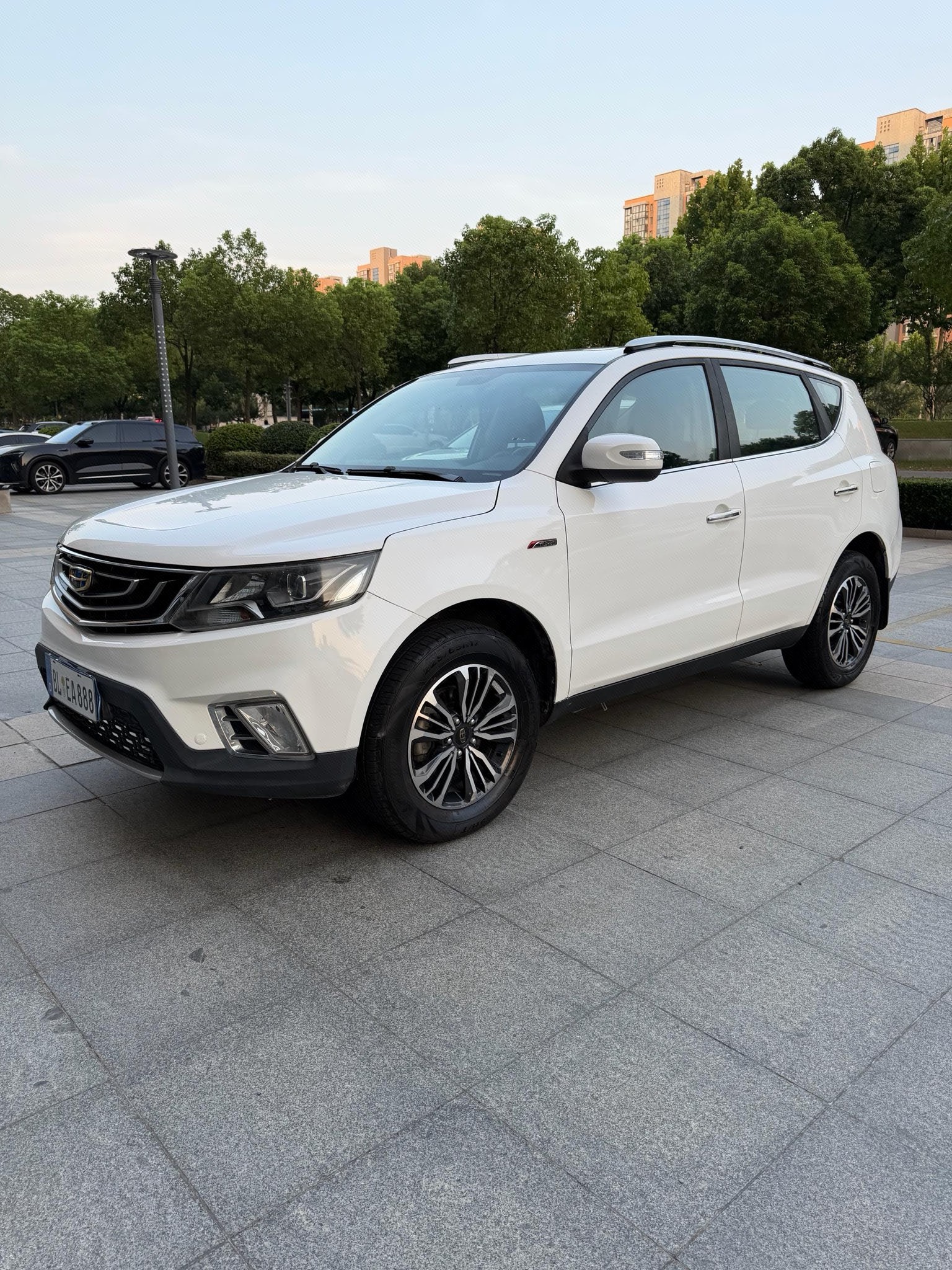 GEELY Vision X6 2017 car image 