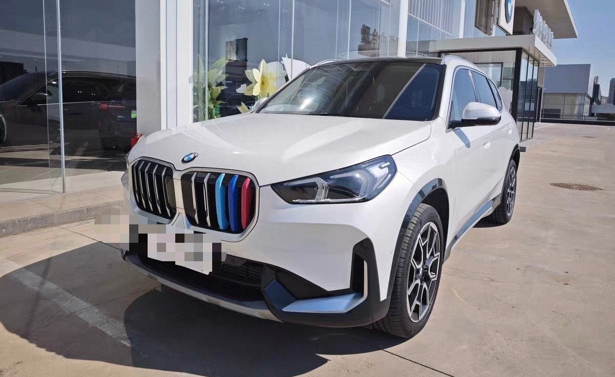BMW X1 2024 BMW X1 2024 car image