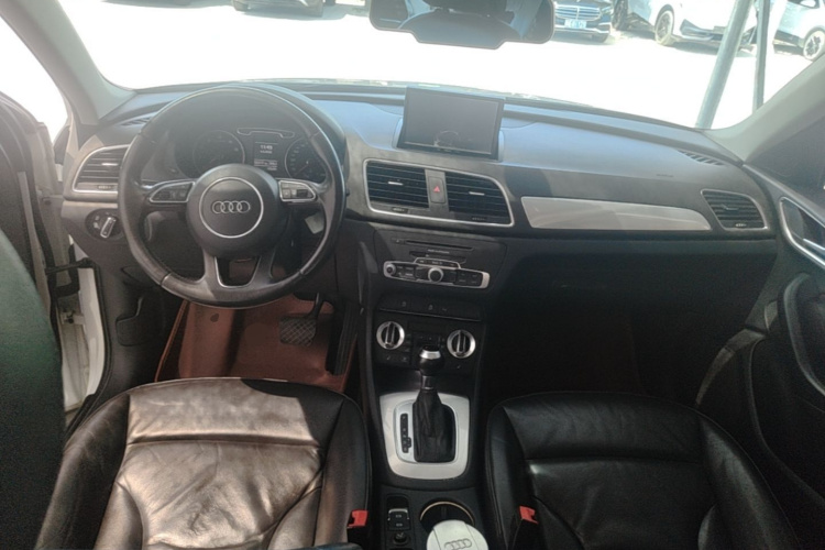 Audi Q3 2015 #10 Audi Q3 2015 car image #10