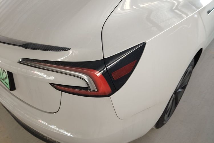 Tesla Model 3 2024 صورة سيارة #8