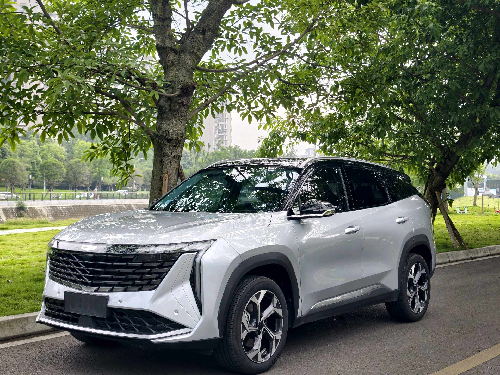 GEELY Boyue L 2023 car image 