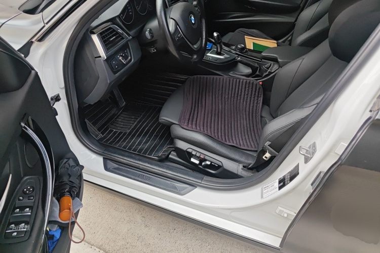 BMW 3 Series 2018 #18 BMW 3 Series 2018 car image #18