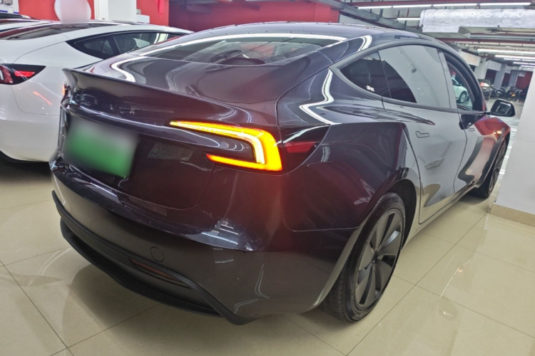 Tesla Model 3 2024 car image #7