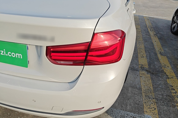 BMW 3 Series 2019 #8 BMW 3 Series 2019 car image #8