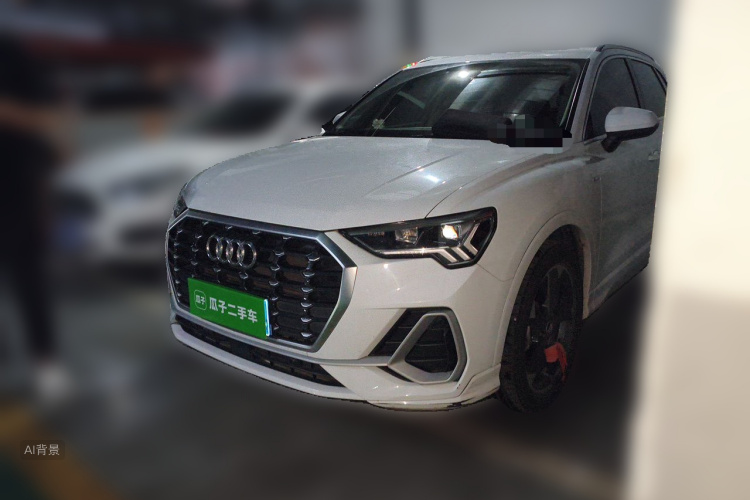 Audi Q3 2020 car image #2