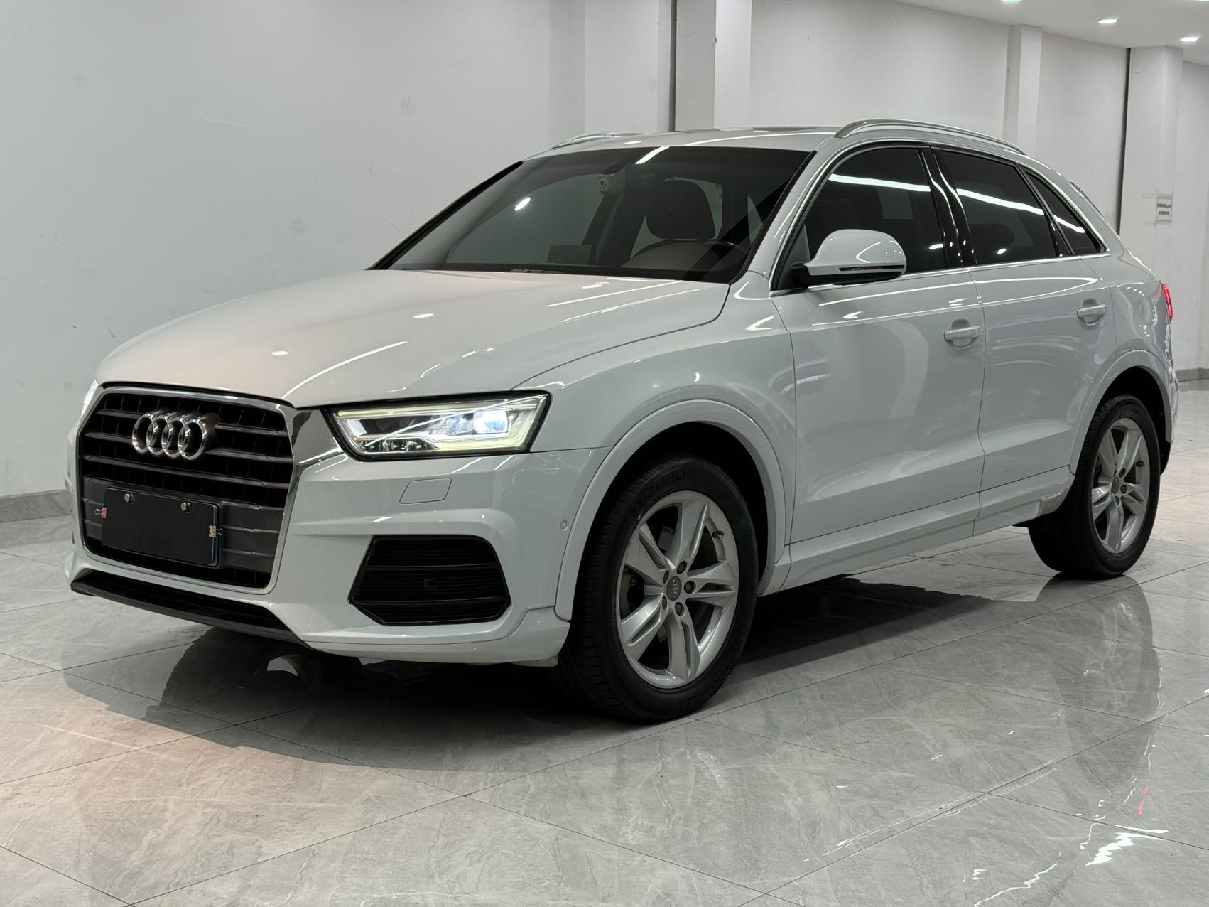 Audi Q3 2017 Audi Q3 2017 car image