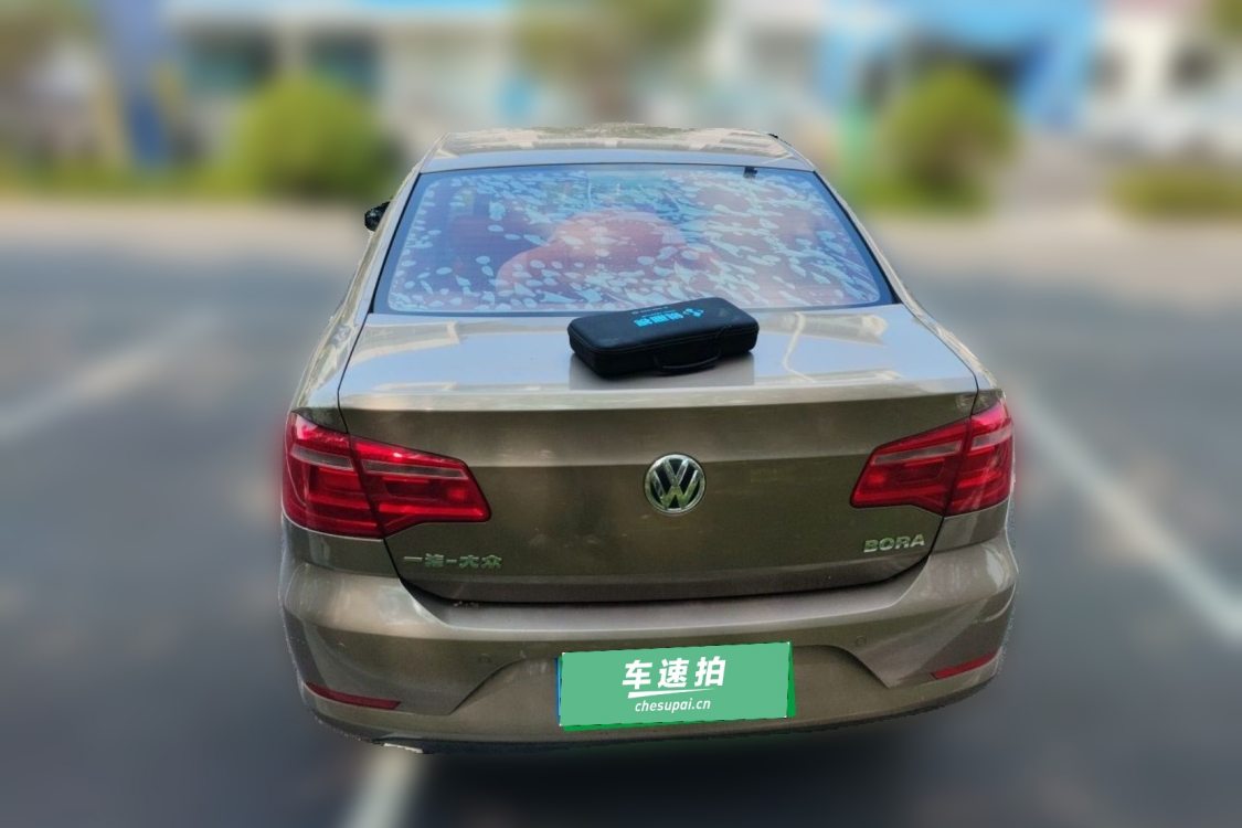 Volkswagen Bora 2015 car image #6